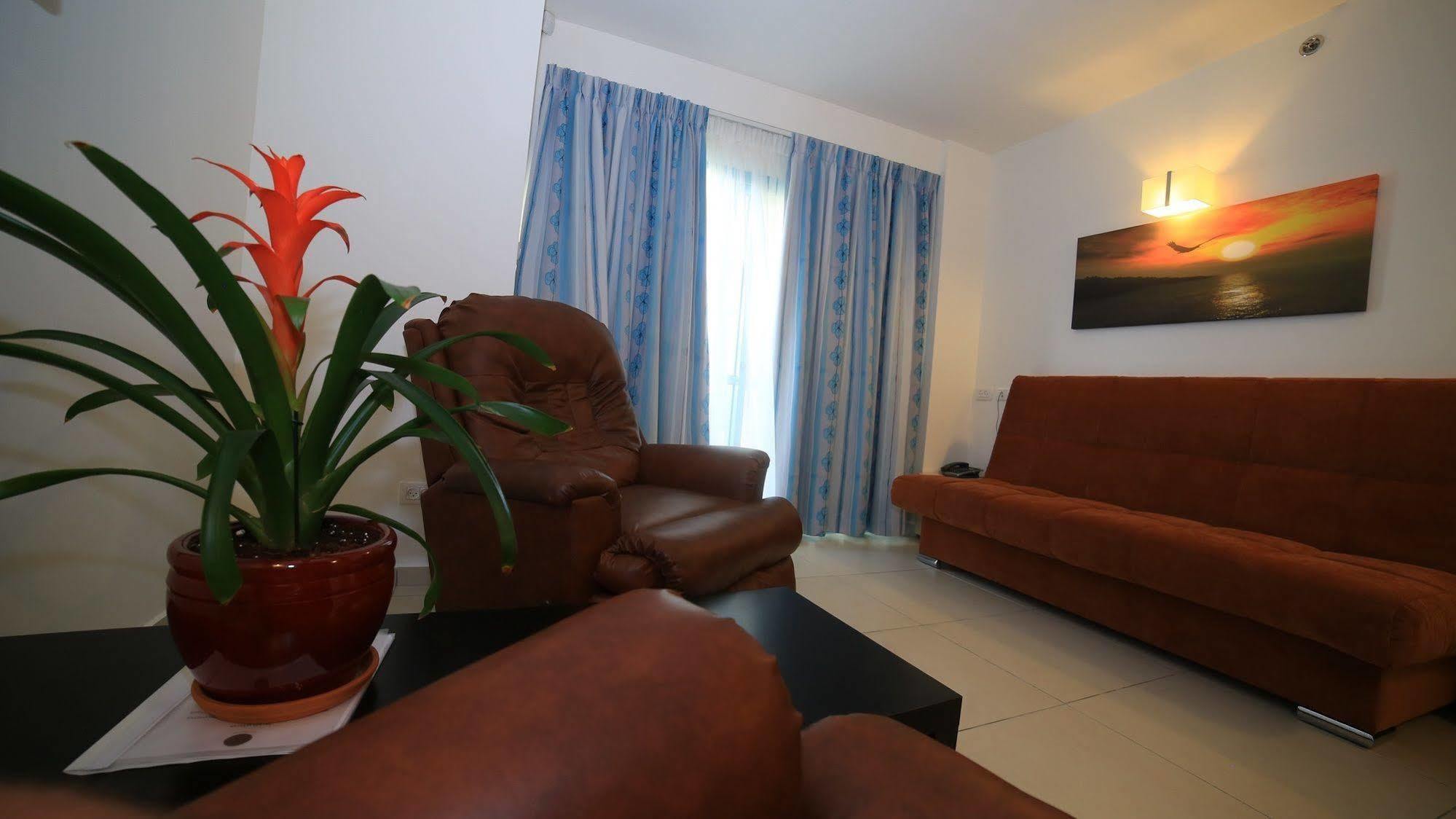 Regina Goren Hotel Asjkelon Buitenkant foto
